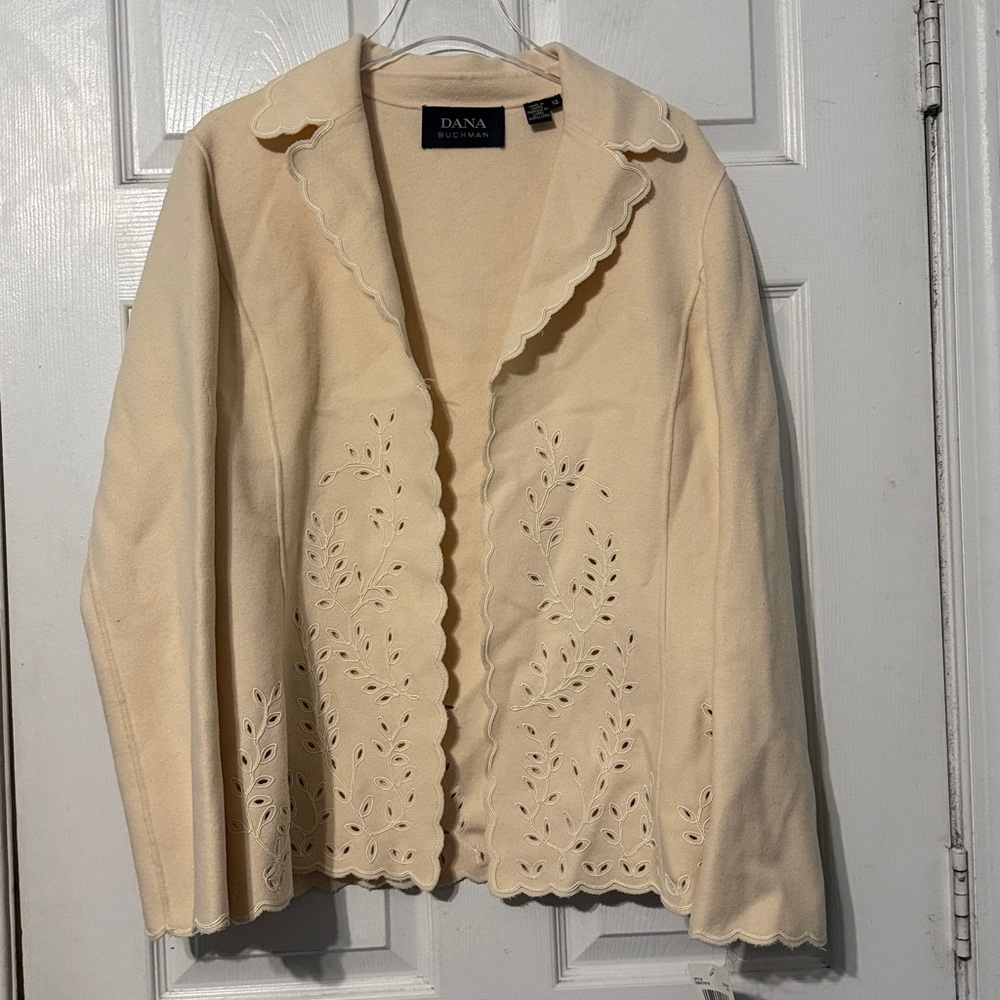 Dana Buchman Wool Cream Jacket Scallop Embroidered Detail Size 12 NWT